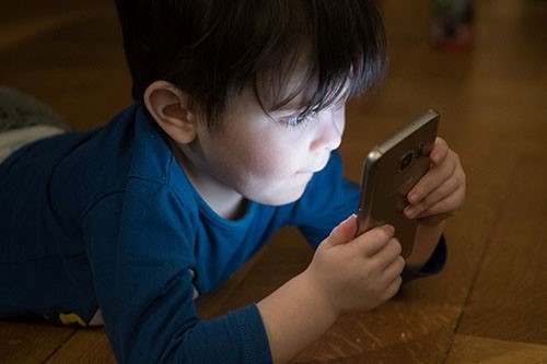 Study by Dr Elena Hoicka on how Touchscreens affect pre-schoolers play