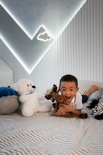 How to Decorate a Kids Room with Fancy Lighting Fixtures  image