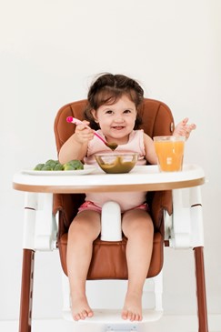 Stress-Free Toddler Feeding: 6 Tips for Healthier Home Mealtimes  image