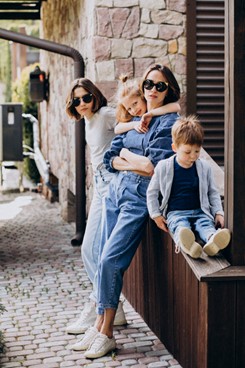 Stylish Solutions for Fashion-Conscious Mums  image