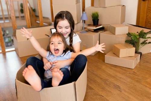 Essential Checklist for Moving House with Children  image