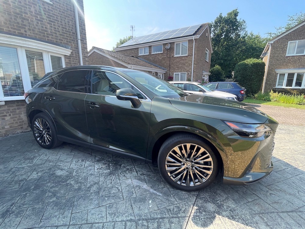 Review: Lexus RX 450h+ PHEV Takumi  image