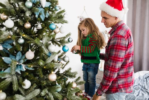 Getting your Kids Involved in Xmas Décor  image