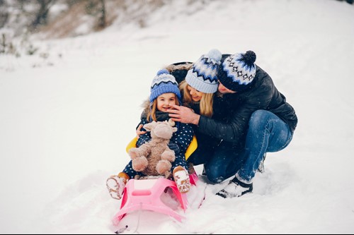 Essential Tips for Planning Your Next Family Winter Holiday  image