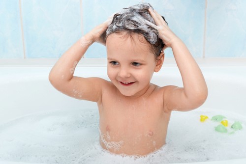 The Dos and Don’ts of Washing Your Toddler’s Hair  image