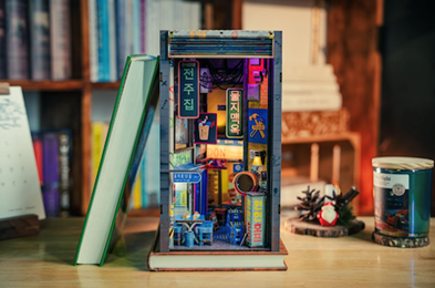 Why More Parents Are Choosing Creative Gifts That Children Grow Into  image